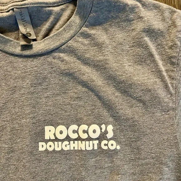 Rocco’s Doughnut Co. Logo T-Shirt – Size Small gray unisex men’s women’s NWOT - Picture 2 of 4